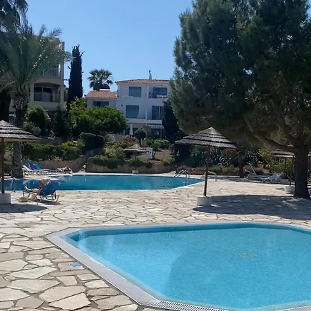 Newly Renovated- Regina Gardens 1, Venus 500 M, Sea&sunsets View, License Ooo7141 Paphos