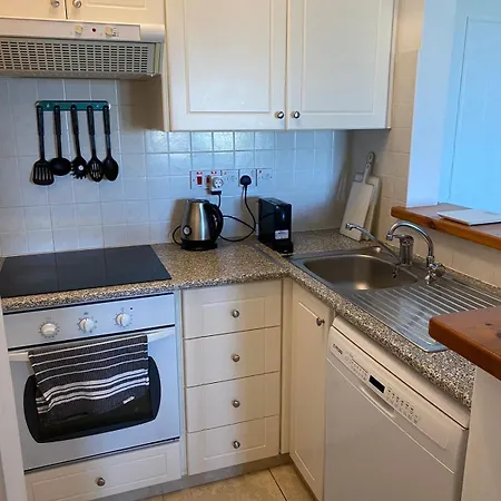 Newly Renovated- Regina Gardens 1, Venus 500 M, Sea&sunsets View, License Ooo7141 Appartement